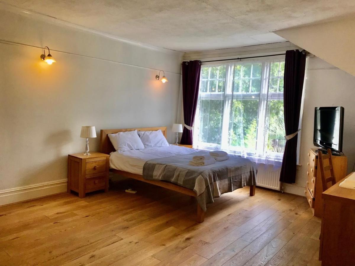 Spacious 3 Bed Flat In South West Londres
