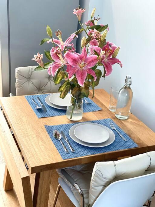 2bdr Modern In Hammersmith West Apartment