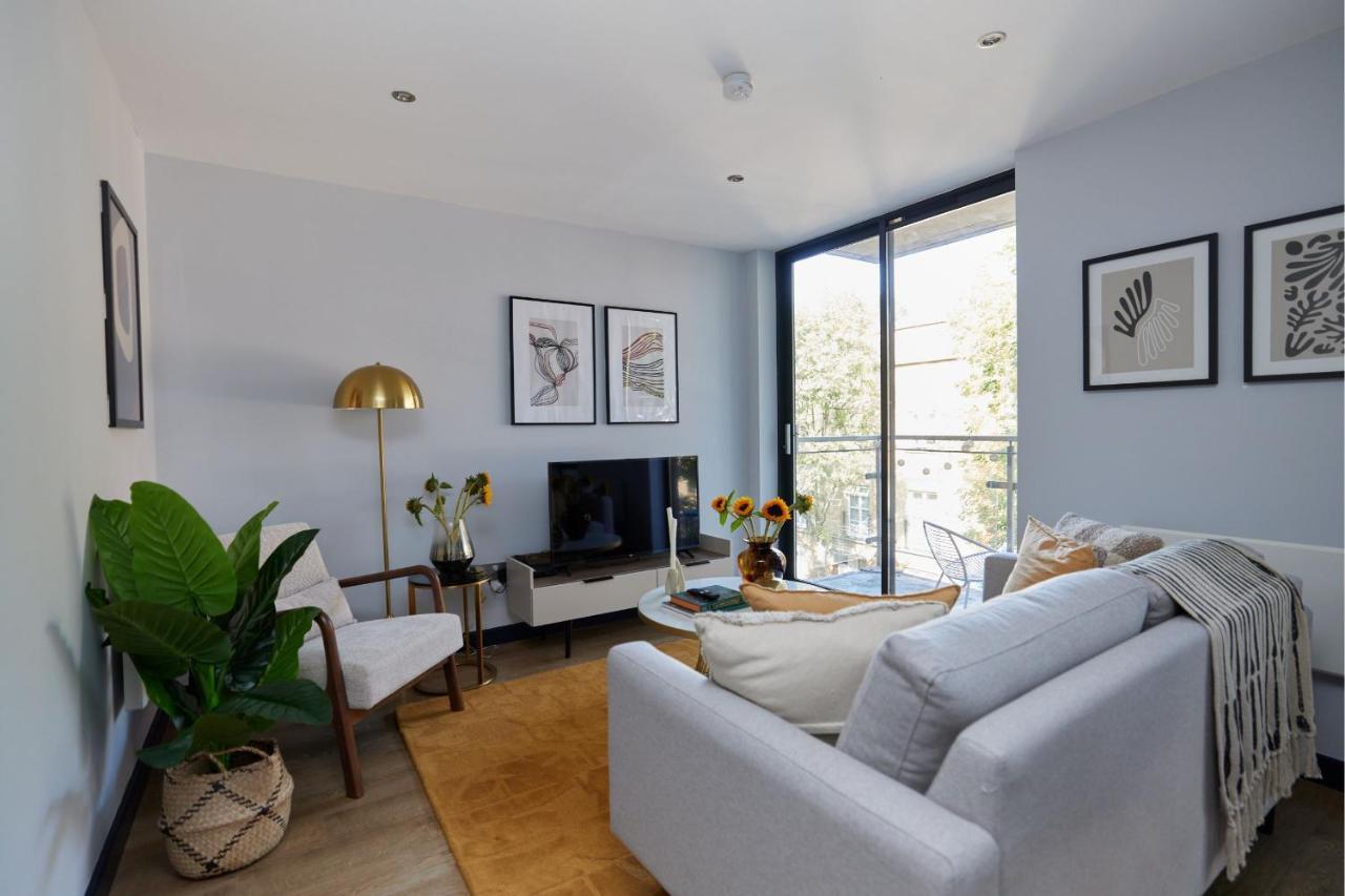 The Whitechapel Place - Stunning 2bdr Flat With Balcony * Londres
