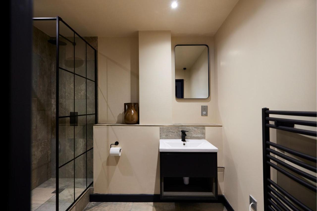 The Whitechapel Place - Stunning 2bdr Flat With Balcony * Londres