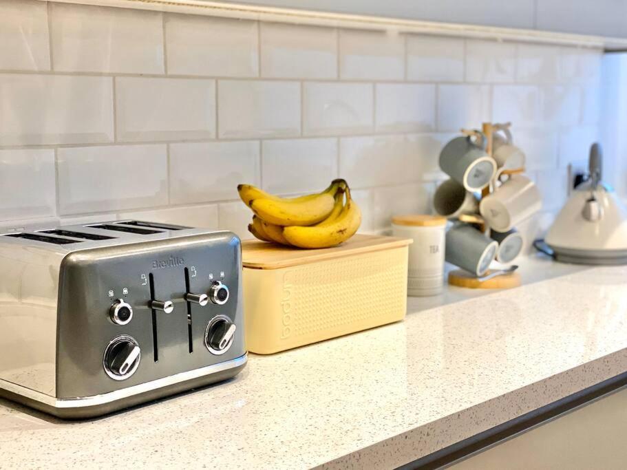 Apartment 2bdr Modern In Hammersmith West