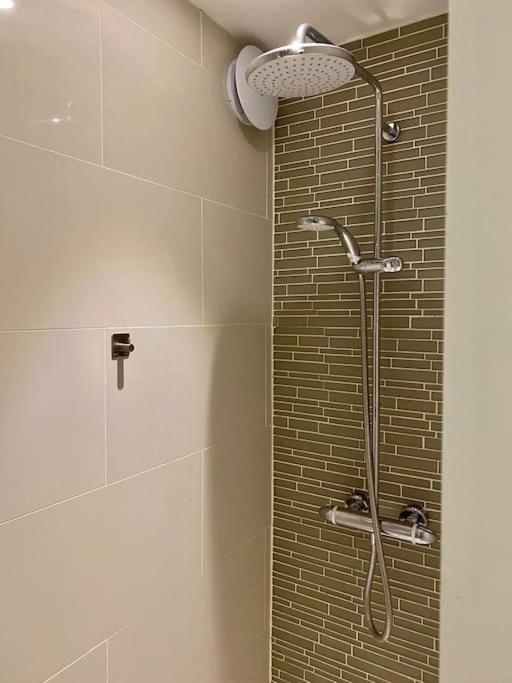 Apartment 2bdr Modern In Hammersmith West London