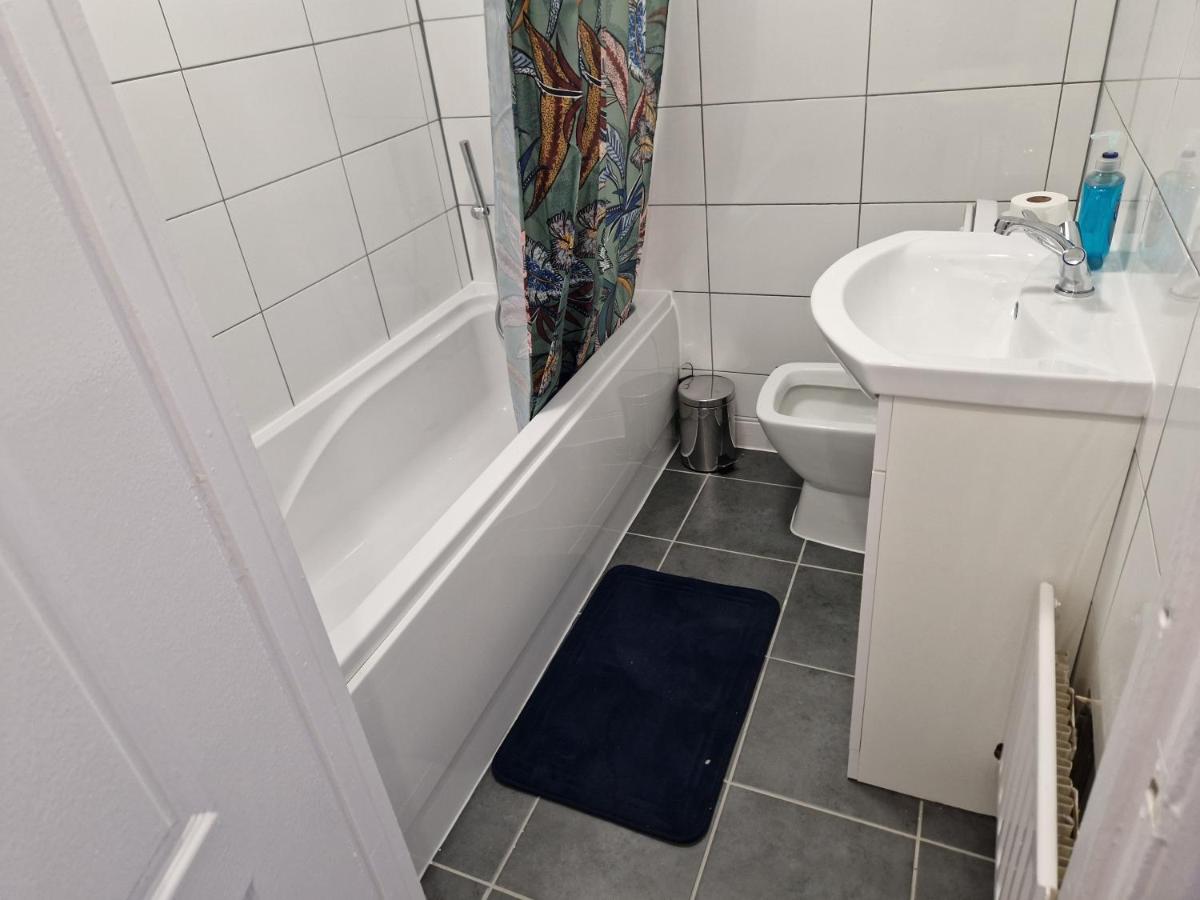A Lovely One Bedroom In Hither Lane * Londres