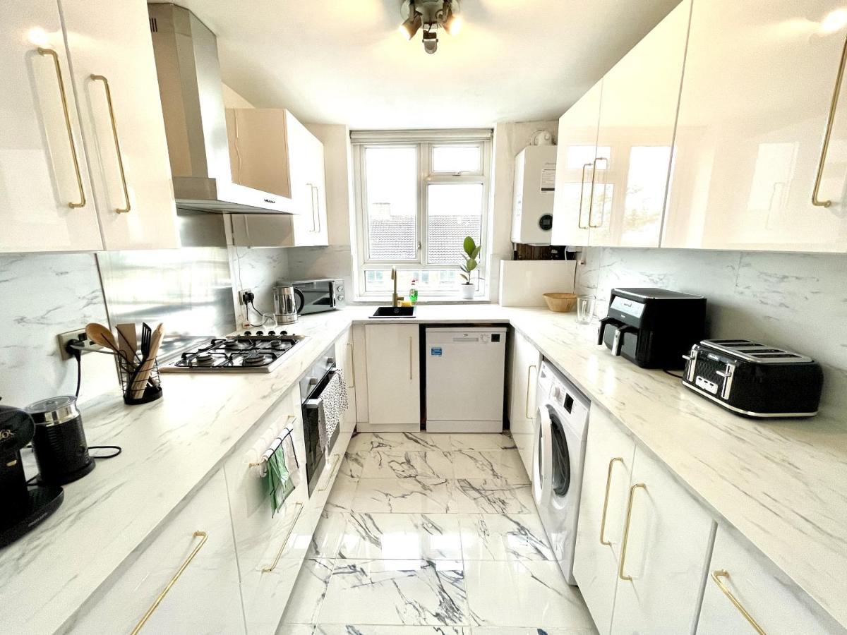 Apartamento Beautiful 3-bed At Swiss