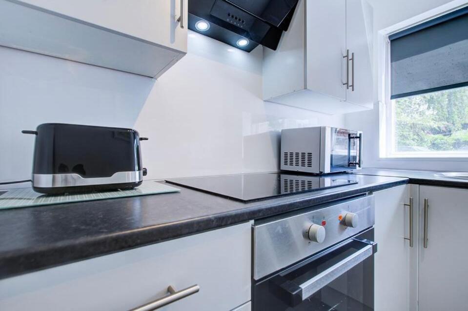 Spacious 2 Bedroom Londres