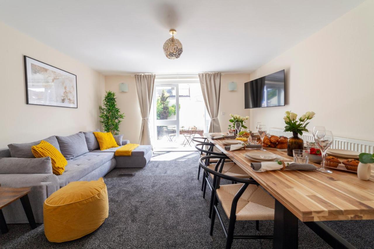 Arte Serviced Stratford - 3 Bedrooms 2 Bathrooms London, Stratford, Maryland, Free Parking, Garden, Weekly Or Monthly - Up To 8 Guests Casa de Férias