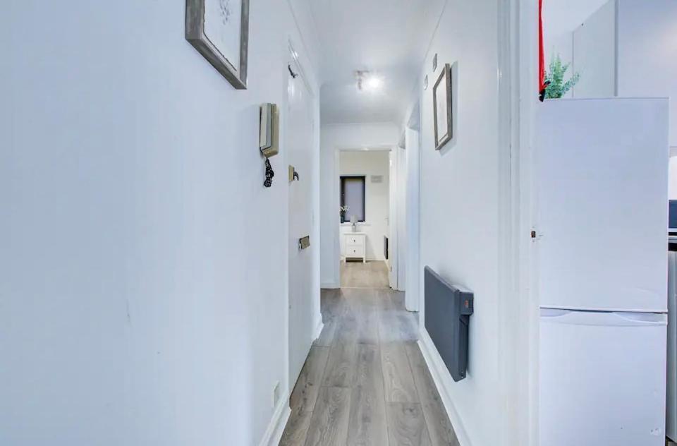 Spacious 2 Bedroom Londres