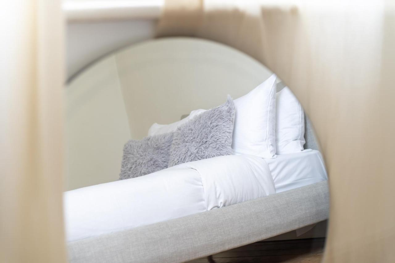 Apartamento 4 Bedroom Edwardian Family House Wgarden, Notting Hill Londres