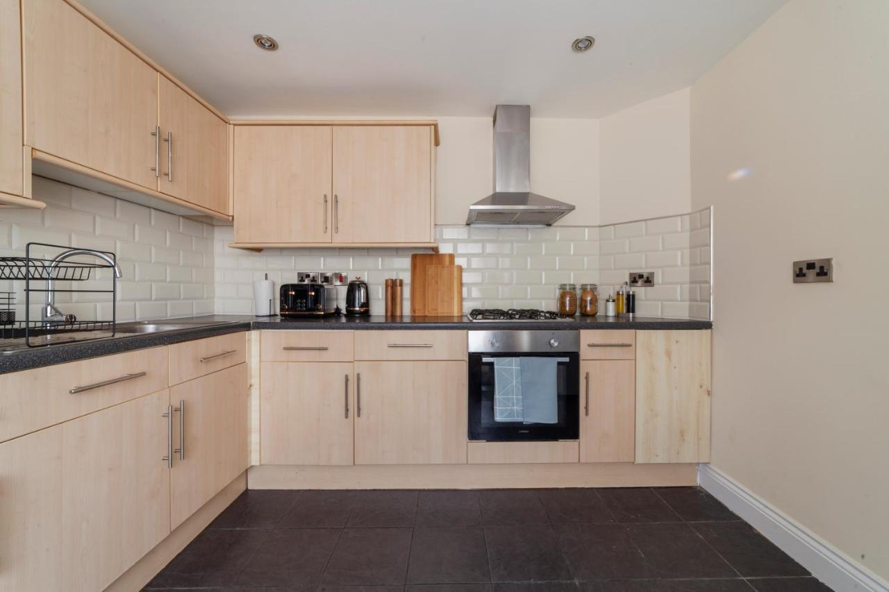 Arte Serviced Stratford - 3 Bedrooms 2 Bathrooms London, Stratford, Maryland, Free Parking, Garden, Weekly Or Monthly - Up To 8 Guests Casa de Férias *