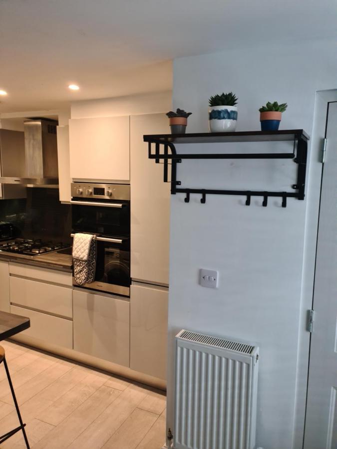 Apartment 2 Bed From London