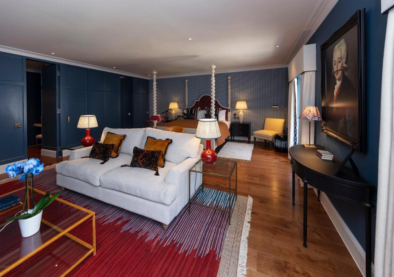 The Of Club Hotel