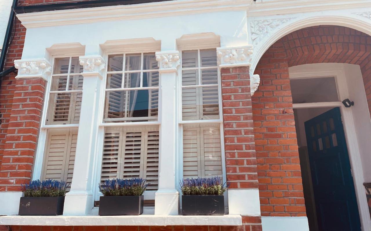 Homely 2 Levels Flat W Private Garden Appartement Londen