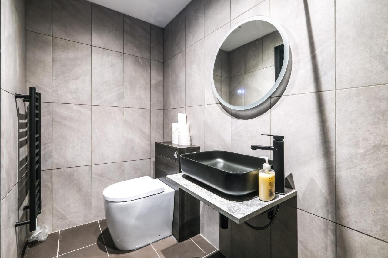 Quaint And Spacious Piccadilly Sleep 6 Vrd Londres