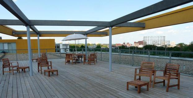 Apartamento Luxury Modern 1 Bedroom With Balcony