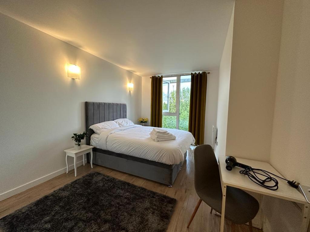 Luxury Modern 1 Bedroom With Balcony