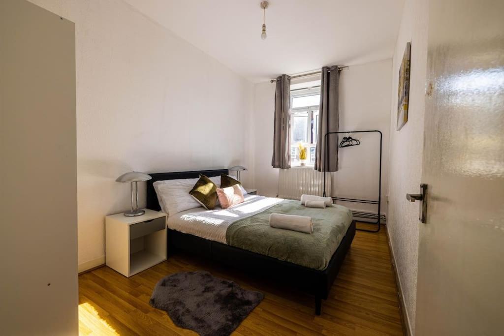 Pristine 3 Beds Hackney E9 * London