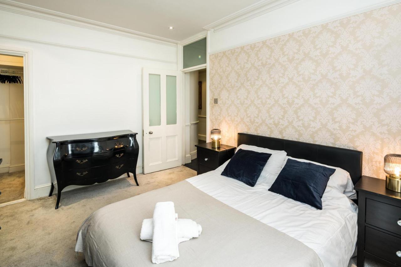 Spacious 1 Bedroom / Gloucester Road / Harrods Apartment