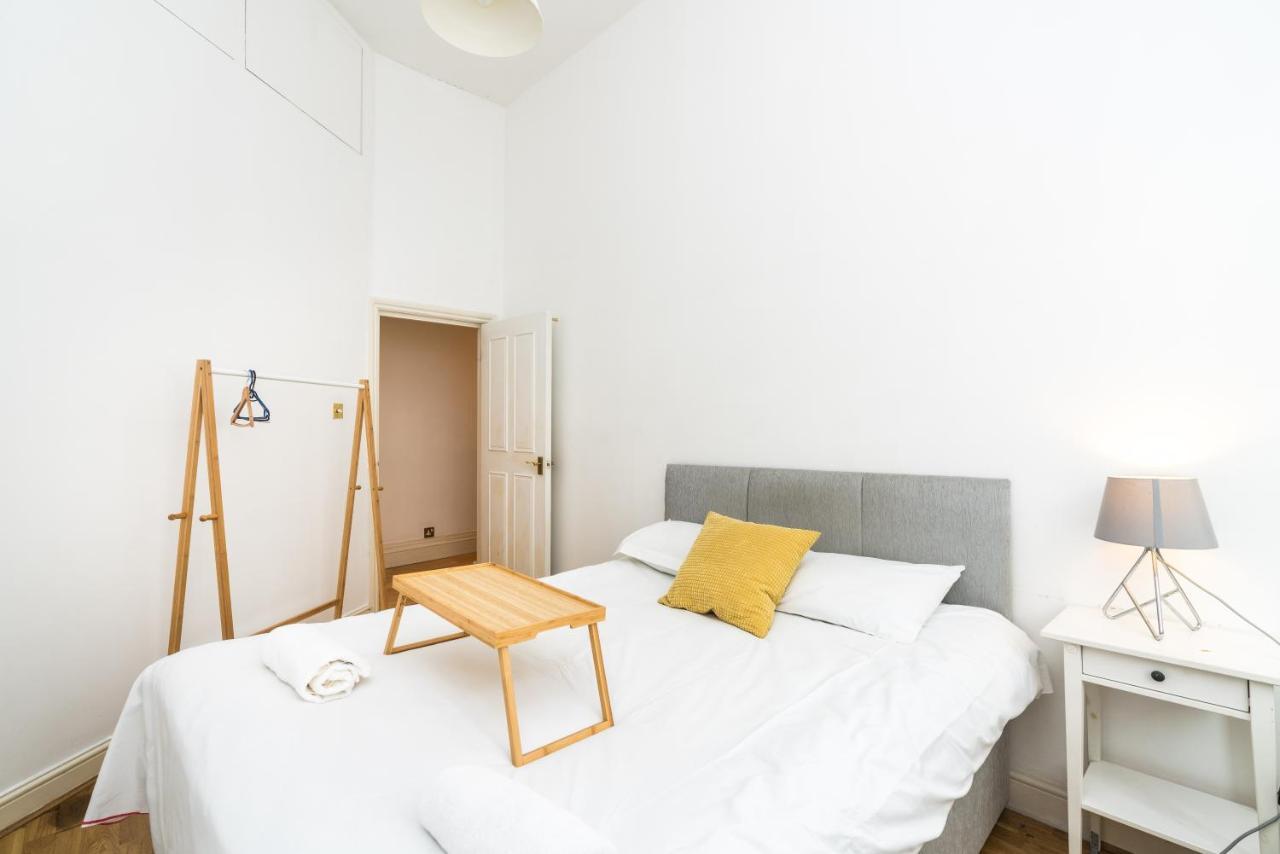 Spacious 2 Bedroom / Gloucester Road / Kensington Apartamento