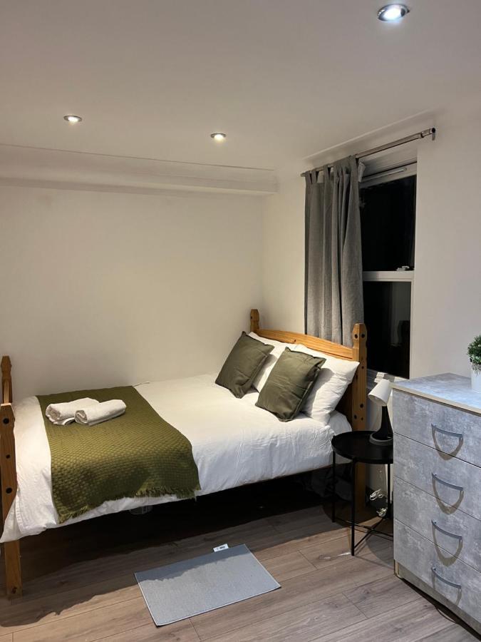 3 Bedroom Flat In King's Cross, St Pancras's. 8 People Apartamento *