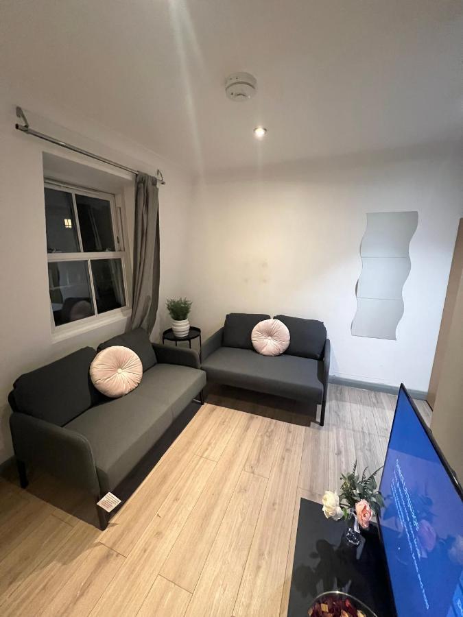 3 Bedroom Flat In King's Cross, St Pancras's. 8 People Apartamento