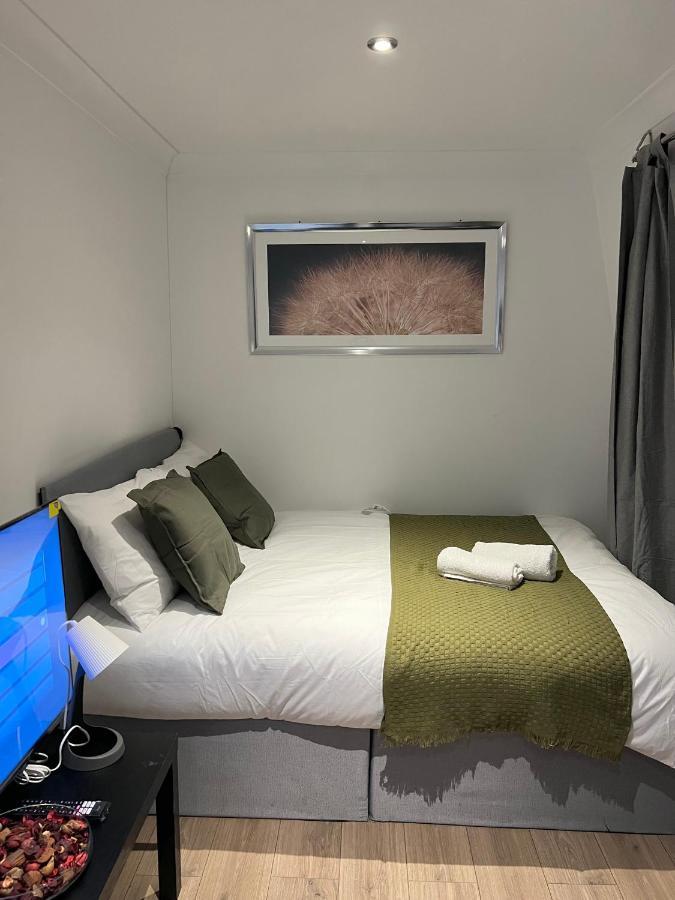 3 Bedroom Flat In King's Cross, St Pancras's. 8 People