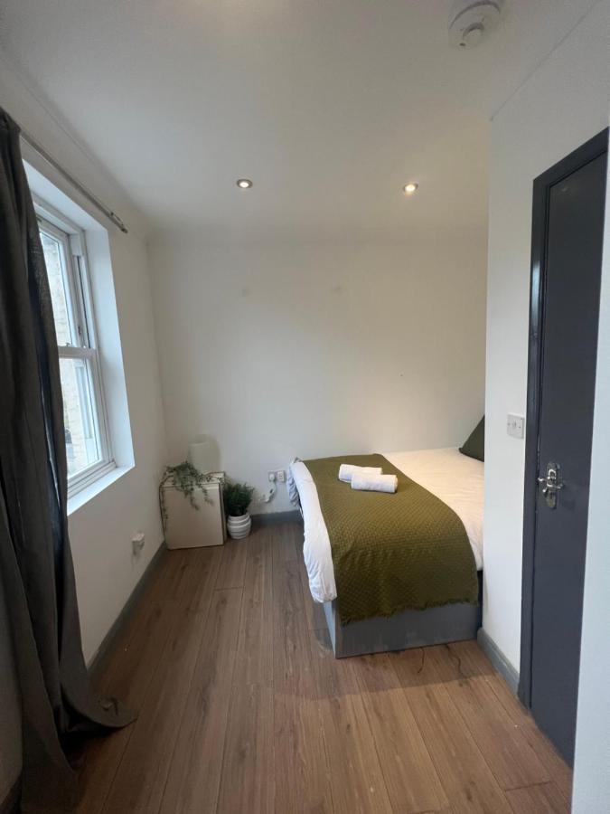 3 Bedroom Flat In King's Cross, St Pancras's. 8 People Apartamento *