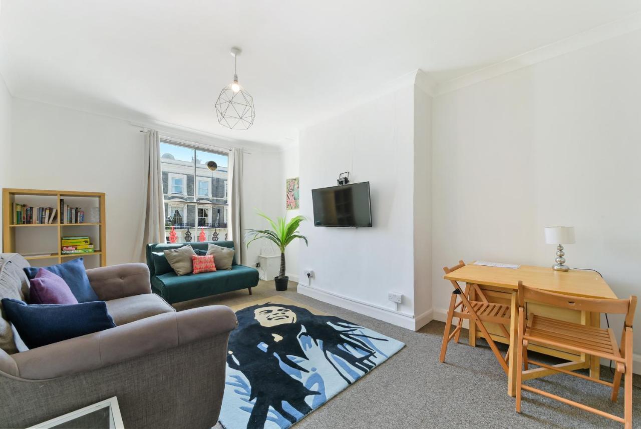 Maidavale 2 Bed - Sleeps 6 Apartment