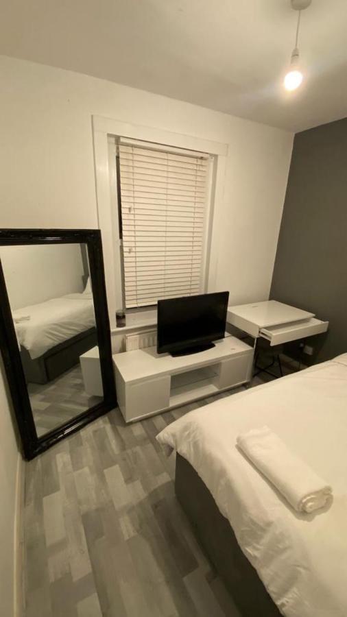 Snug Kingsize Bedroom Flat In Appartement *