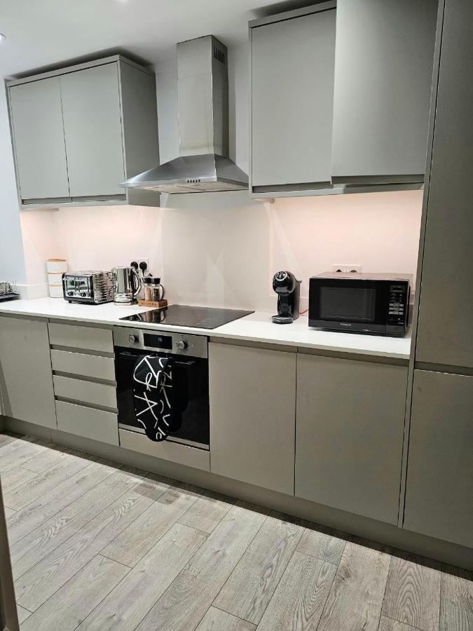 C2, Spacious 2 Bedroom Flat In Wembley London