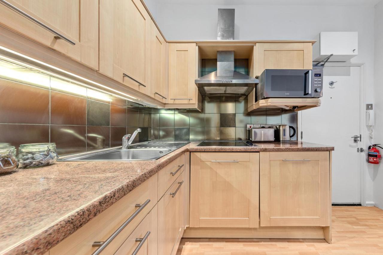 Immaculate 1-bed In *