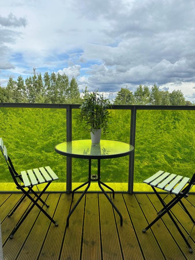 Apartamento Luxury Modern 1 Bedroom With Balcony
