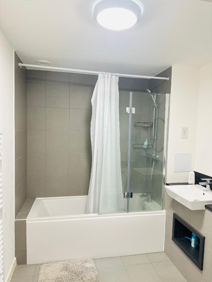 Courtyard Tranquil Accommodatie bij particulieren Londen