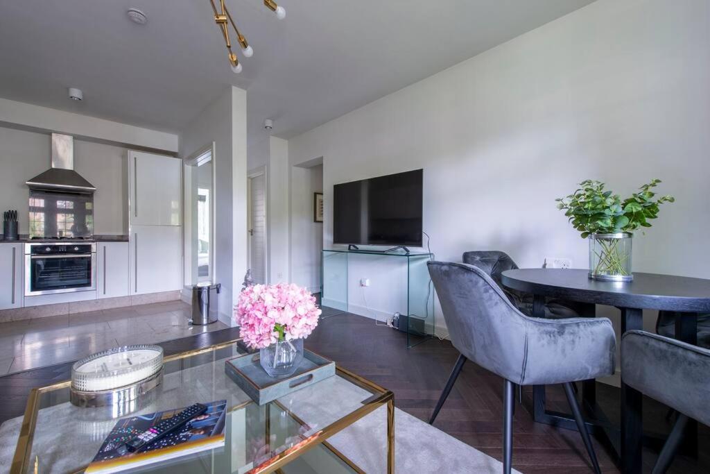 2 Bedroom Modern Urban Sanctuary 1cc - Cherrydeal Apartamento Londres