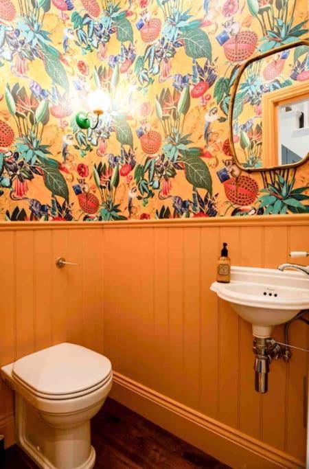 Whole House, Ensuite & Garden, 3 Bedrooms Сasa de vacaciones *