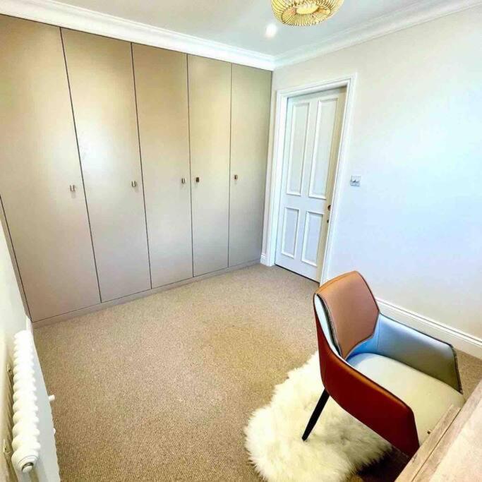 Whole House, Ensuite & Garden, 3 Bedrooms * Londres