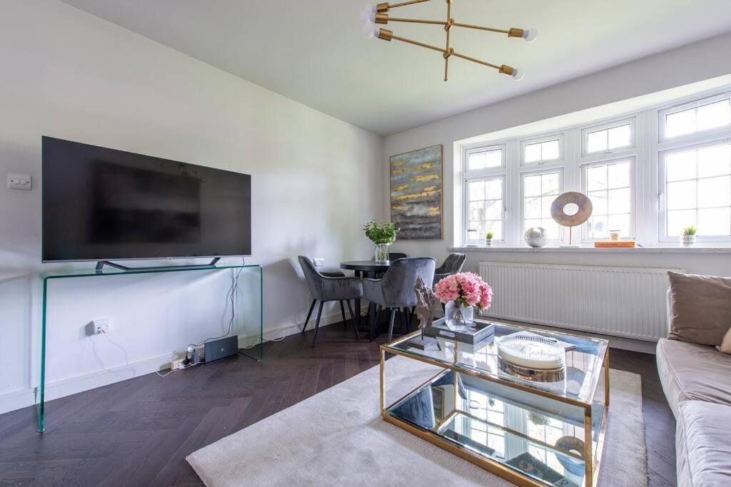 Apartamento 2 Bedroom Modern Urban Sanctuary 1cc - Cherrydeal Londres