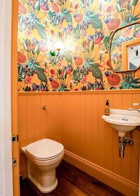 Whole House, Ensuite & Garden, 3 Bedrooms Londres