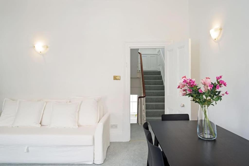 Appartement Beautiful Two Bedroom Maisonette In The Heart Of Chelsea
