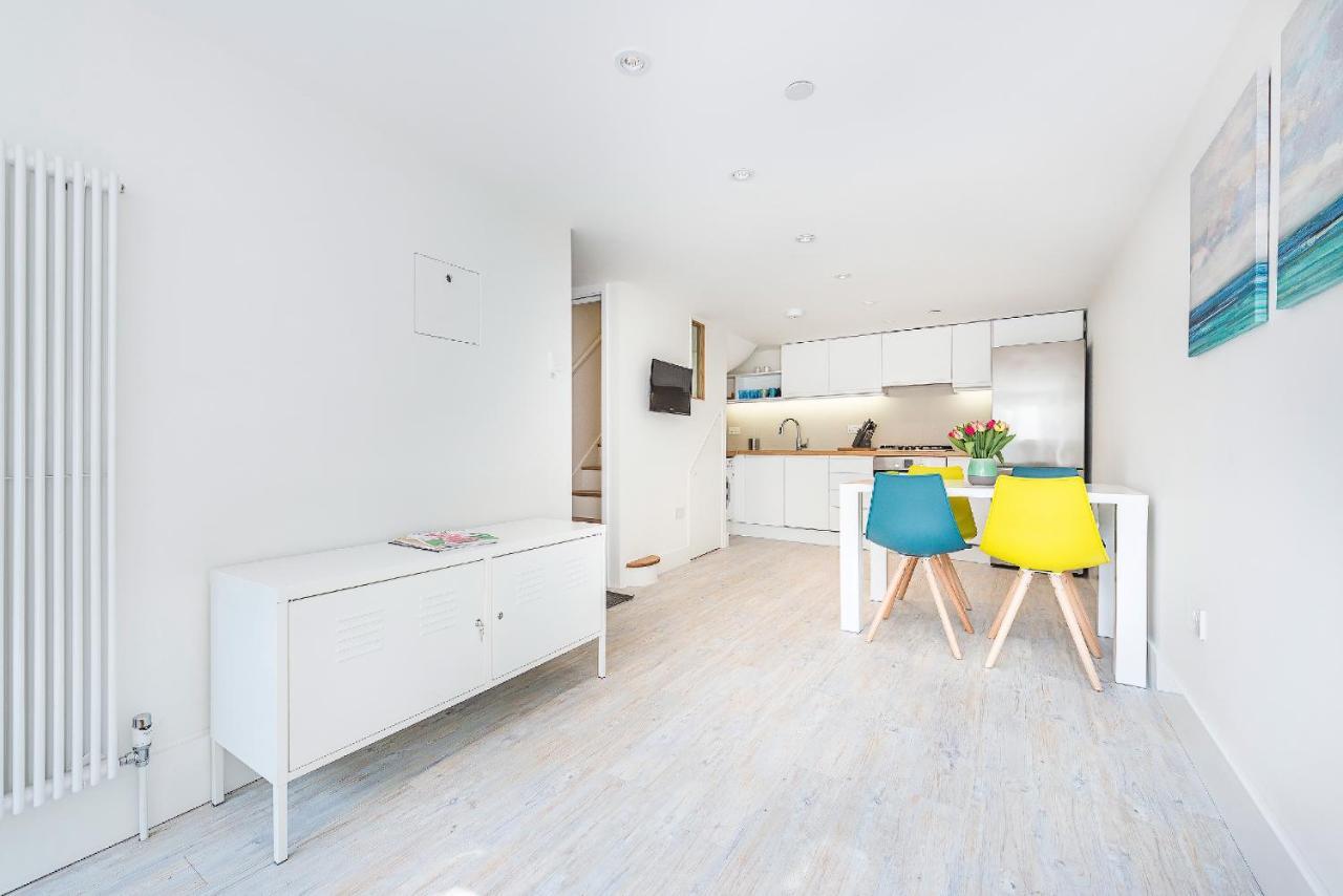 Hidden Gem In Chiswick, Stylish 1 Bedroom House Appartement Londres