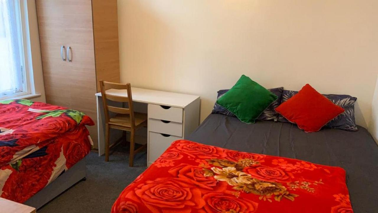 Casa de hóspedes Luxury Extra Large Double Bedroom Near The St Street
