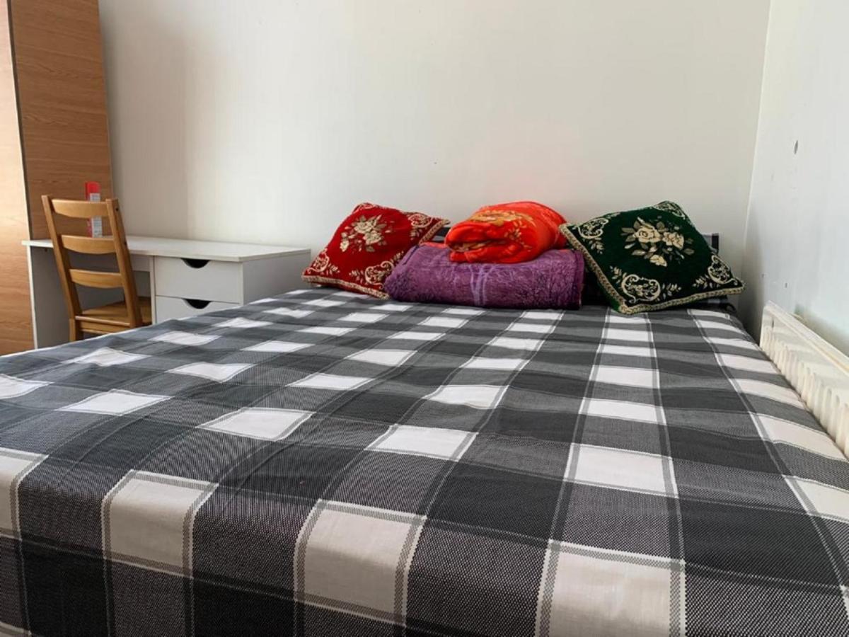 Luxury Extra Large Double Bedroom Near The St Street Casa de hóspedes Londres
