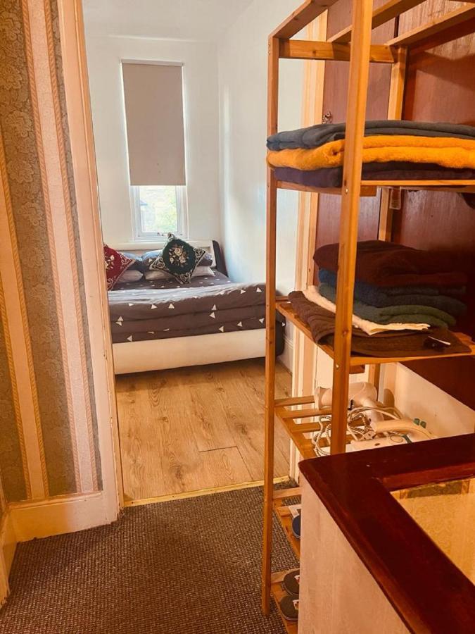 Casa de hóspedes Luxury Extra Large Double Bedroom Near The St Street