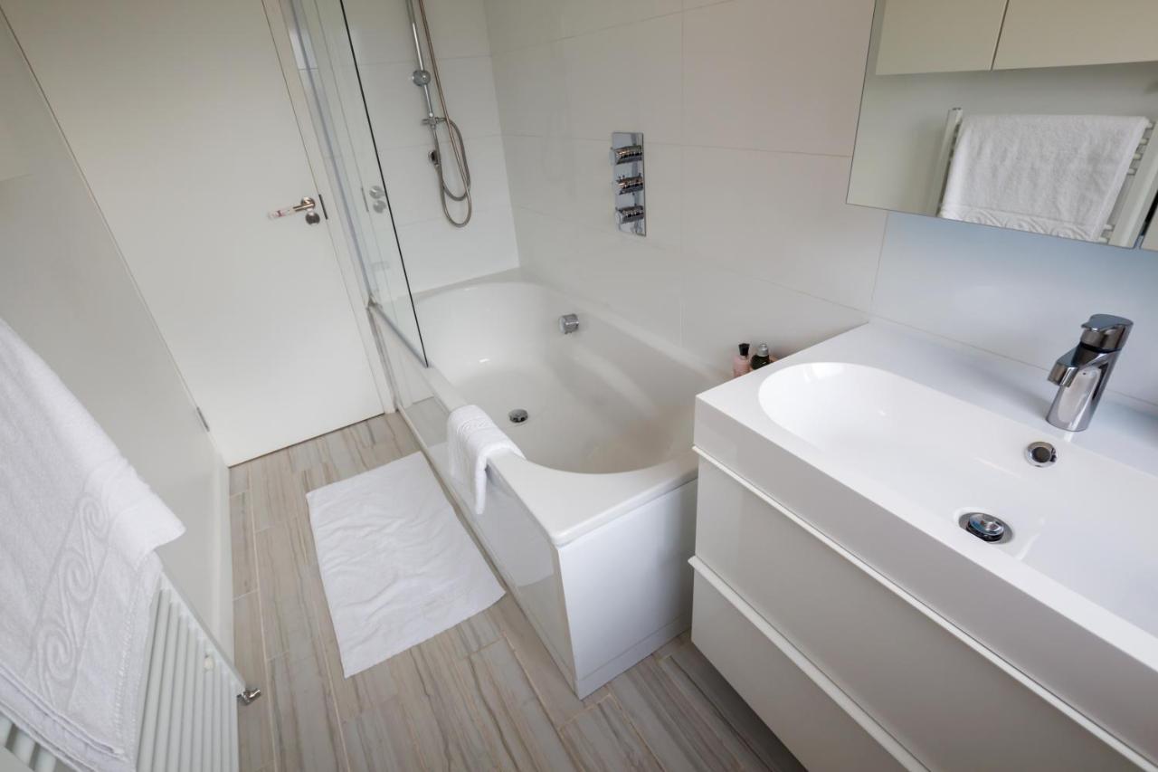Stylish And Cosy 1 Bdr Apt, Ealing Broadway *