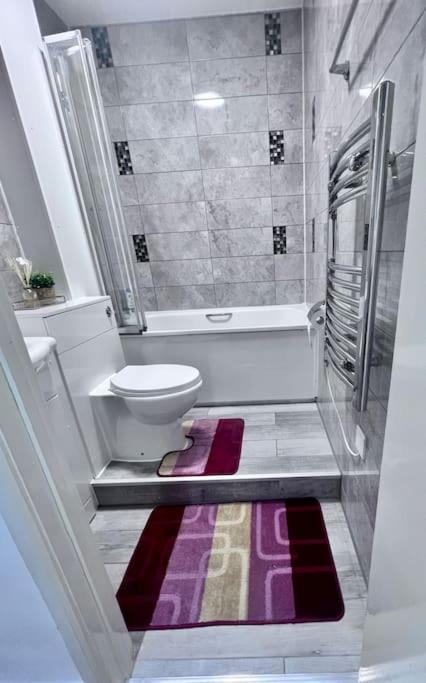 Flat 3, 417 Fulham, 2 Bedroom, 1 Bathroom Flat * London