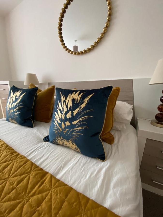 Apartment The Queen's London