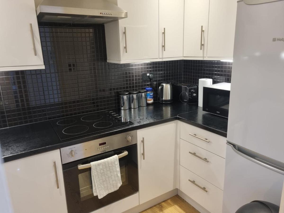 Stunning 2 Bed/2 Bath Flat In Waterloo, Londres