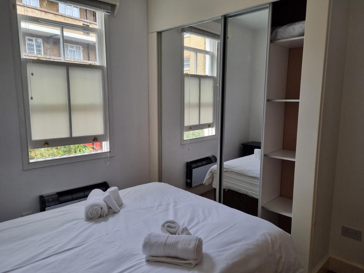 Stunning 2 Bed/2 Bath Flat In Waterloo, Apartamento Londres
