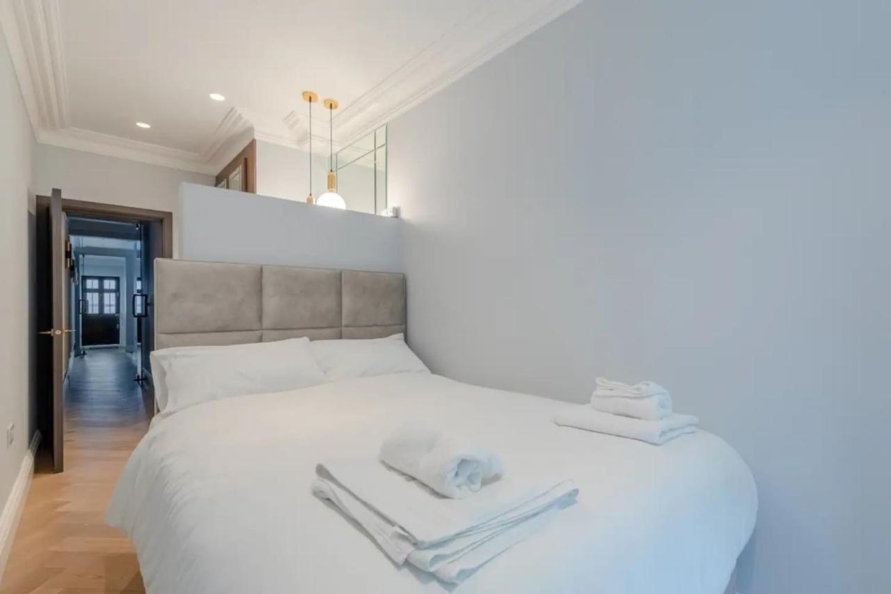 Apartamento Beautifully Refurbished 2bd Flat - Earl's Court! *