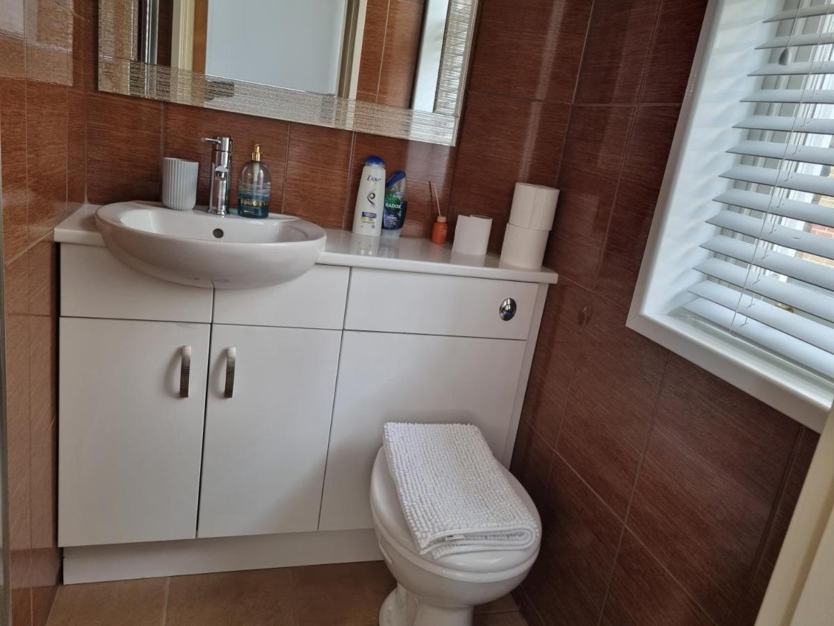 Stunning 2 Bed/2 Bath Flat In Waterloo, Apartamento Londres