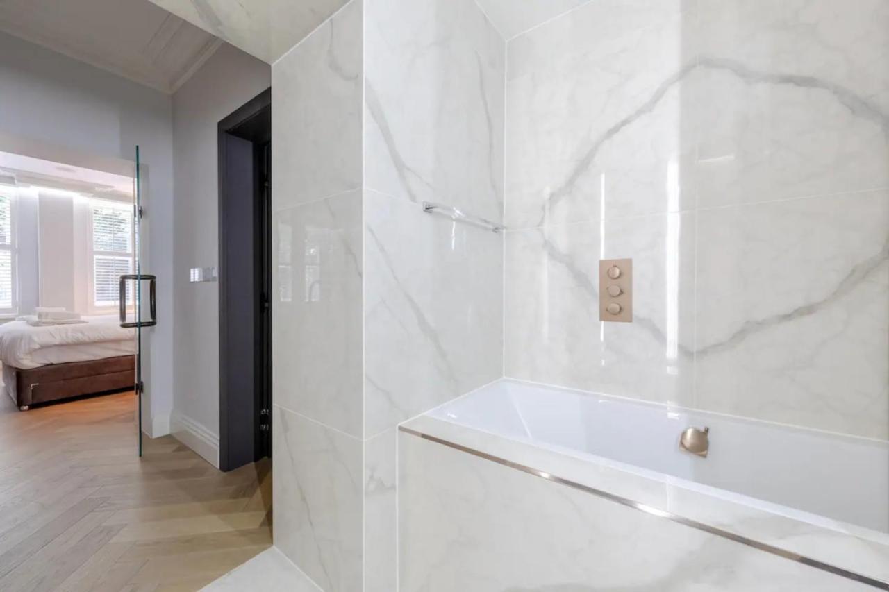 Apartamento Beautifully Refurbished 2bd Flat - Earl's Court!